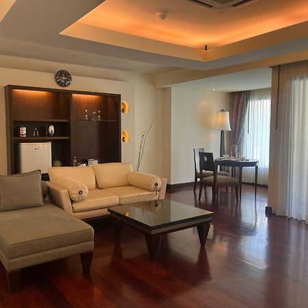 Patong Paragon Resort & Spa Sha Extra Plus Bagian luar foto A suite at the hotel