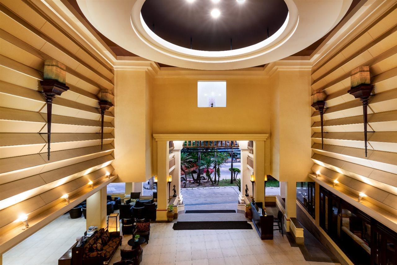 Patong Paragon Resort & Spa Sha Extra Plus Bagian luar foto The lobby of the hotel
