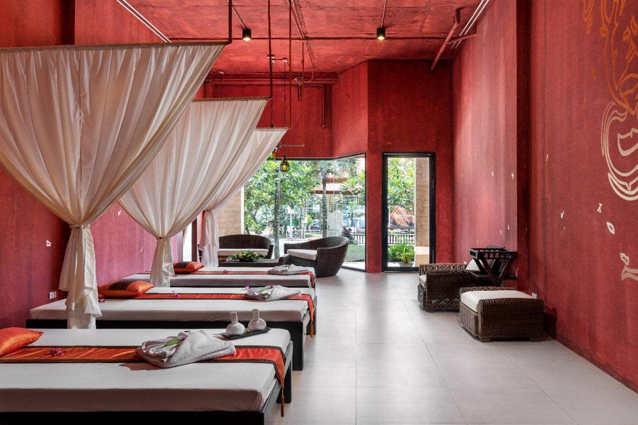 Patong Paragon Resort & Spa Sha Extra Plus Bagian luar foto Spa at the hotel