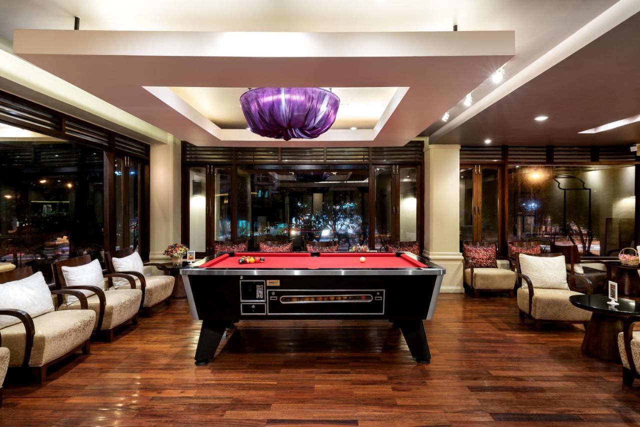 Patong Paragon Resort & Spa Sha Extra Plus Bagian luar foto The Pool Table at the lobby